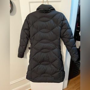 SOLD: Women’s Northface 550 Down Parka Puffer Coat- Black size M